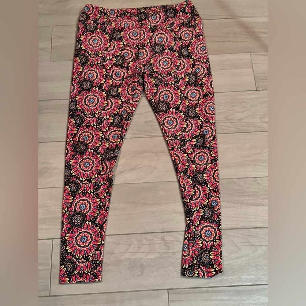 Lularoe Floral Patterned Leggings size 12-18 women